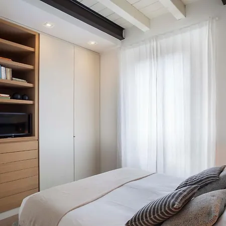 Lily Pads -elegant Apartment- In The Center Milano