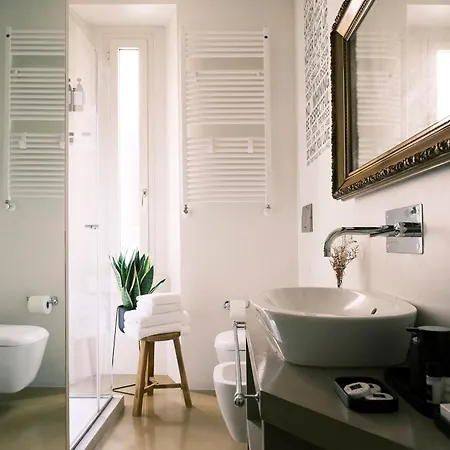 Comecasa Lily Pads -elegant Apartment- In The Center Apartament Mediolan