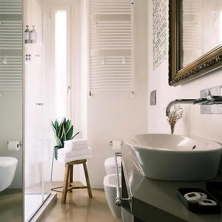 Comecasa Lily Pads -elegant Apartment- In The Center * Mediolan