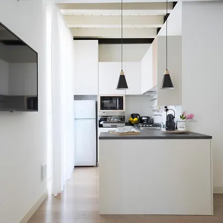 Apartament Comecasa Lily Pads -elegant Apartment- In The Center Mediolan