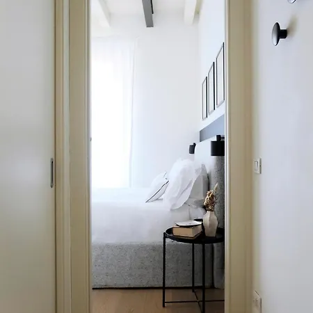 Comecasa Lily Pads -elegant Apartment- In The Center Apartament *