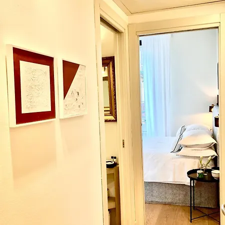 Lily Pads -elegant Apartment- In The Center Milánó