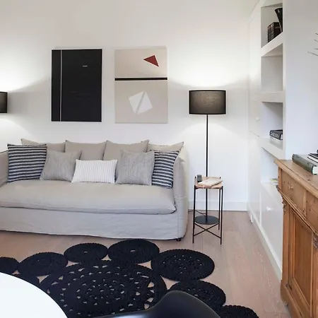 Lily Pads -elegant Apartment- In The Center 아파트